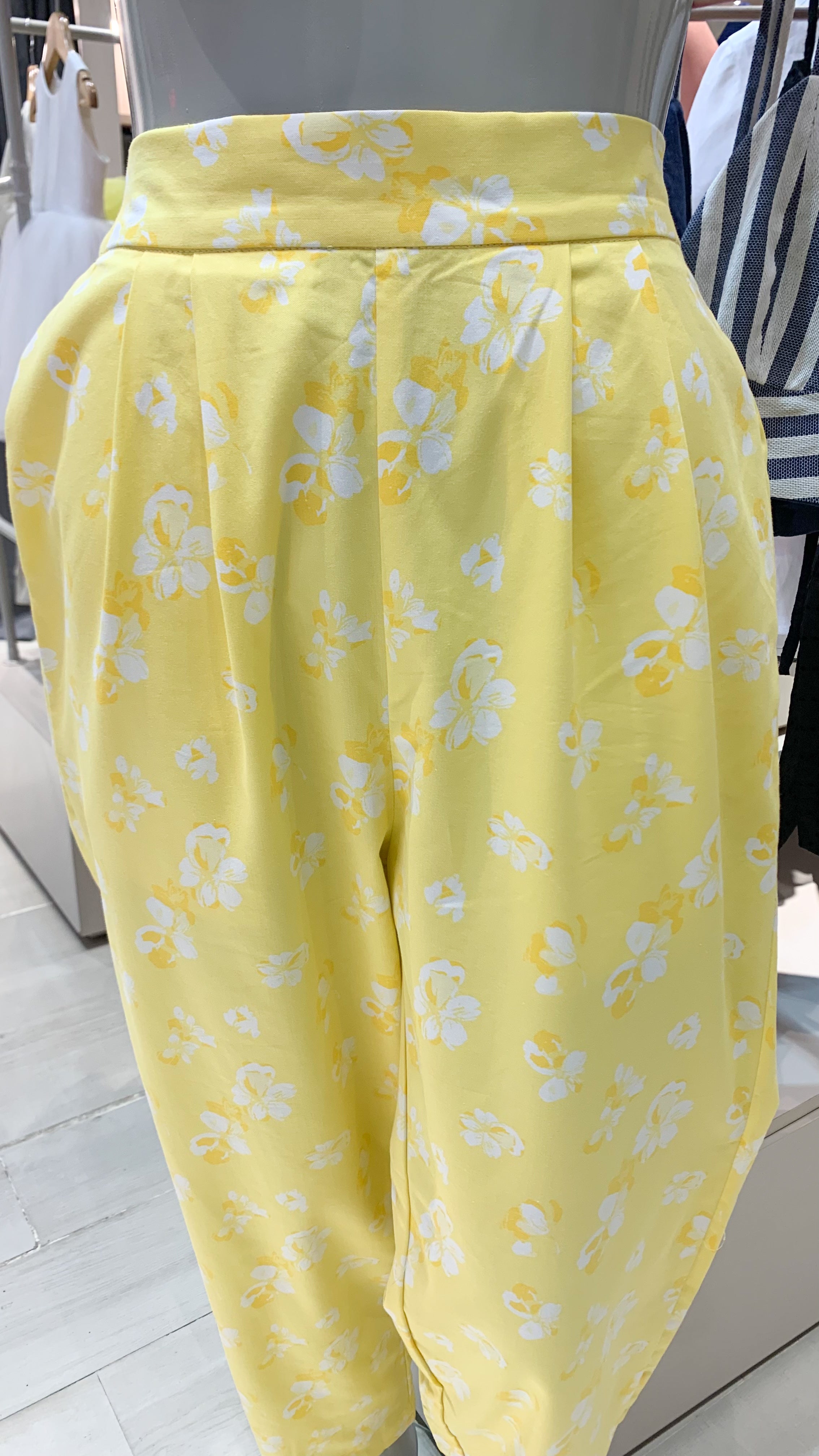 Tapered Pants - Yellow Floral