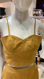 Load image into Gallery viewer, Sweetheart Cup Cutout Top - Brown Linen

