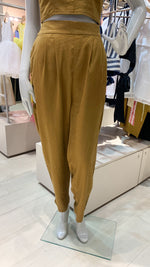 Load image into Gallery viewer, Tapered Pants - Brown Linen

