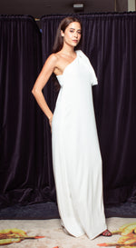 Load image into Gallery viewer, Oversized Pleated One-Sided Sleeve Long Dress - White Crepe
