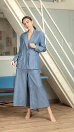 Load image into Gallery viewer, Single Button Wide Hem Elastic Pants — Blue
