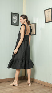 Adjustable Scallop Shoulder Detail Shirred Dress — Black