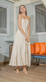 Load image into Gallery viewer, Spaghetti Strap Balloon Dress in Beige Linen
