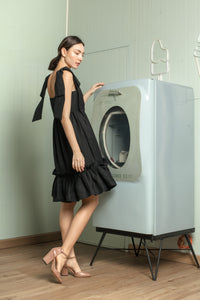 Sweetheart V Cutout with Oversized Ribbon Dress