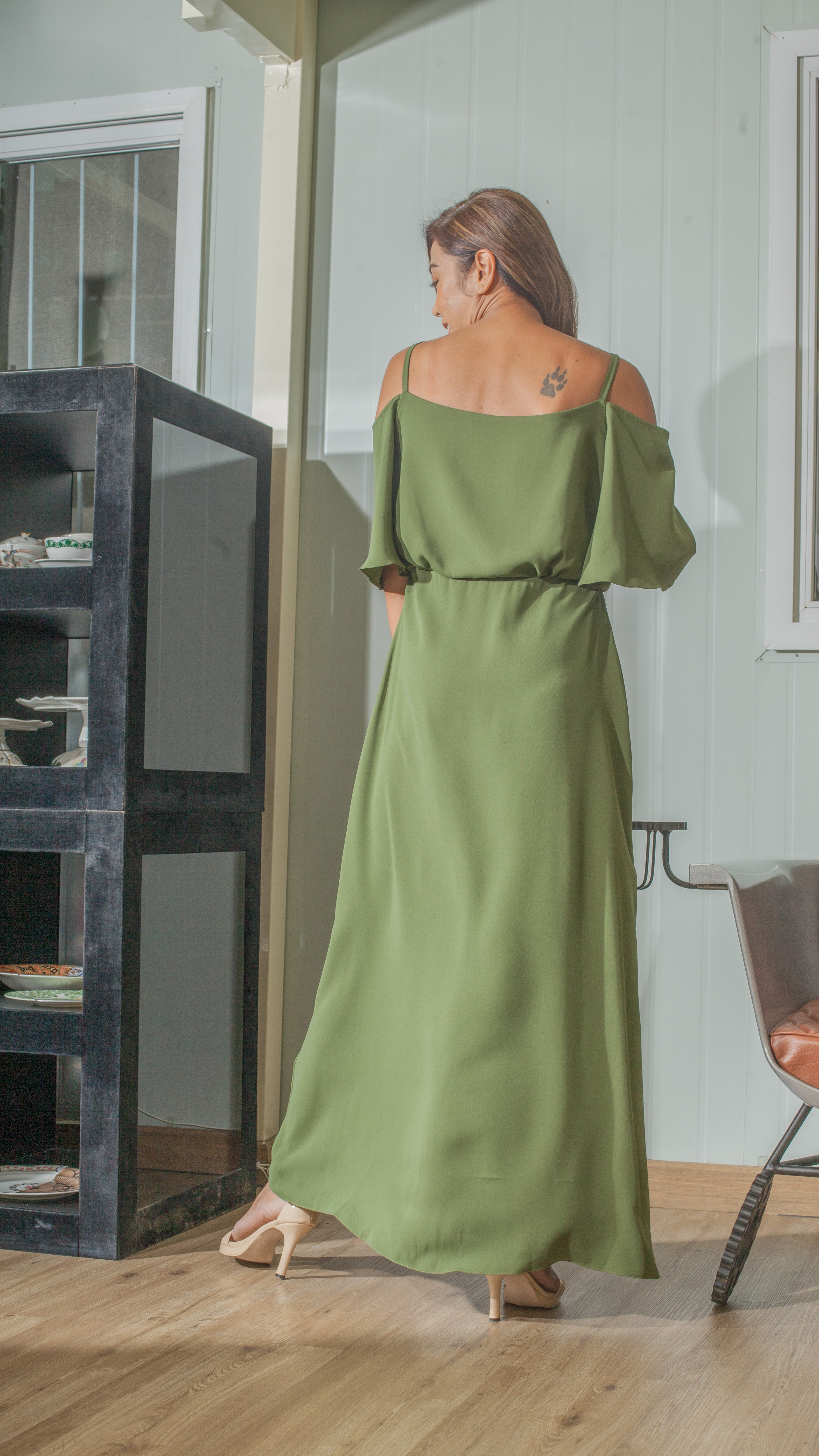 Flounce Cutout Sleeve Double Slit Front Dress in Fatigue Green Crepe
