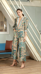 Single Button Flat Waistband Back Elastic Wide Hem Pants — Blue Floral