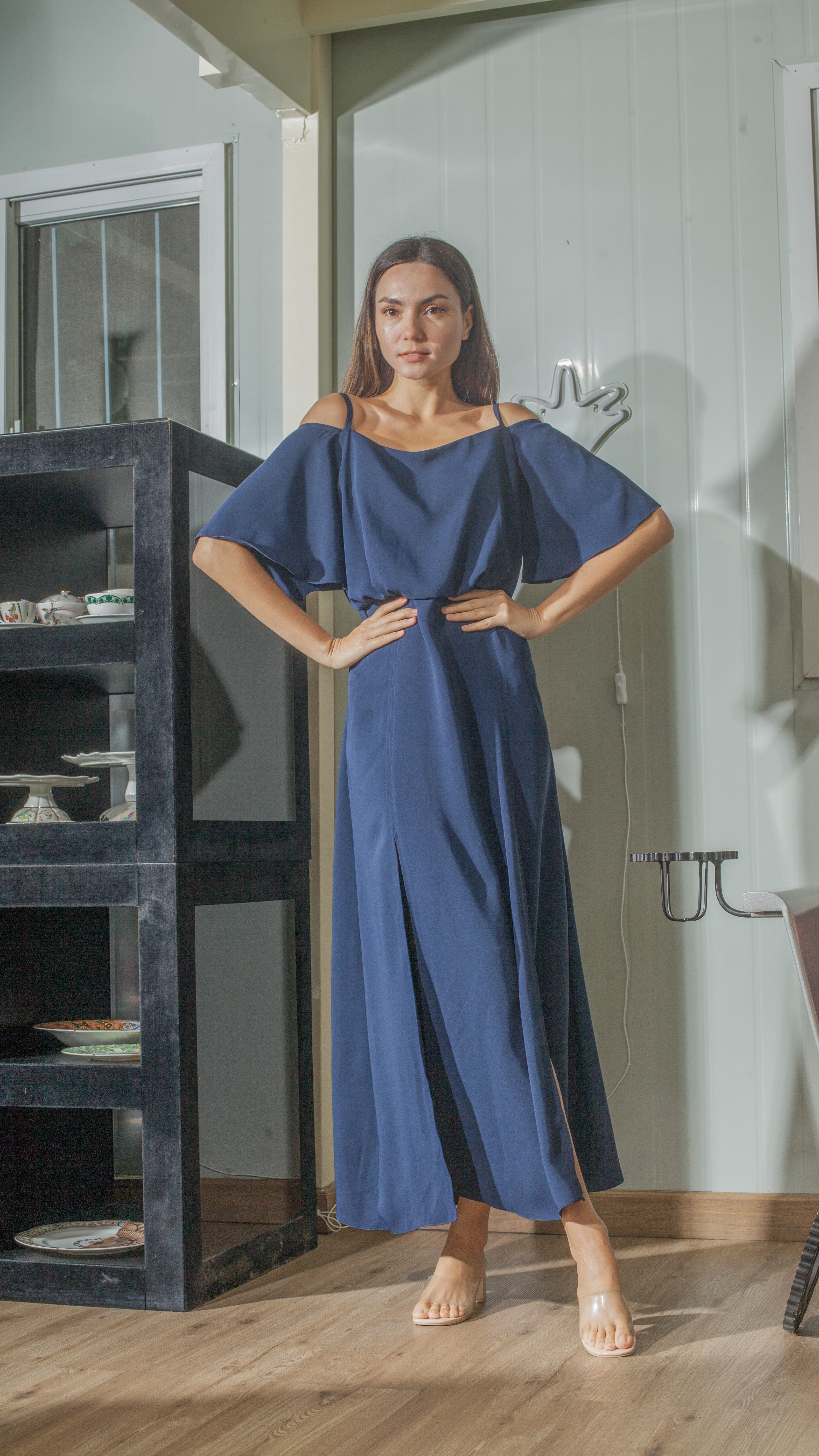 Flounce Cutout Sleeve Double Slit Front Dress in Navy Blue Crepe