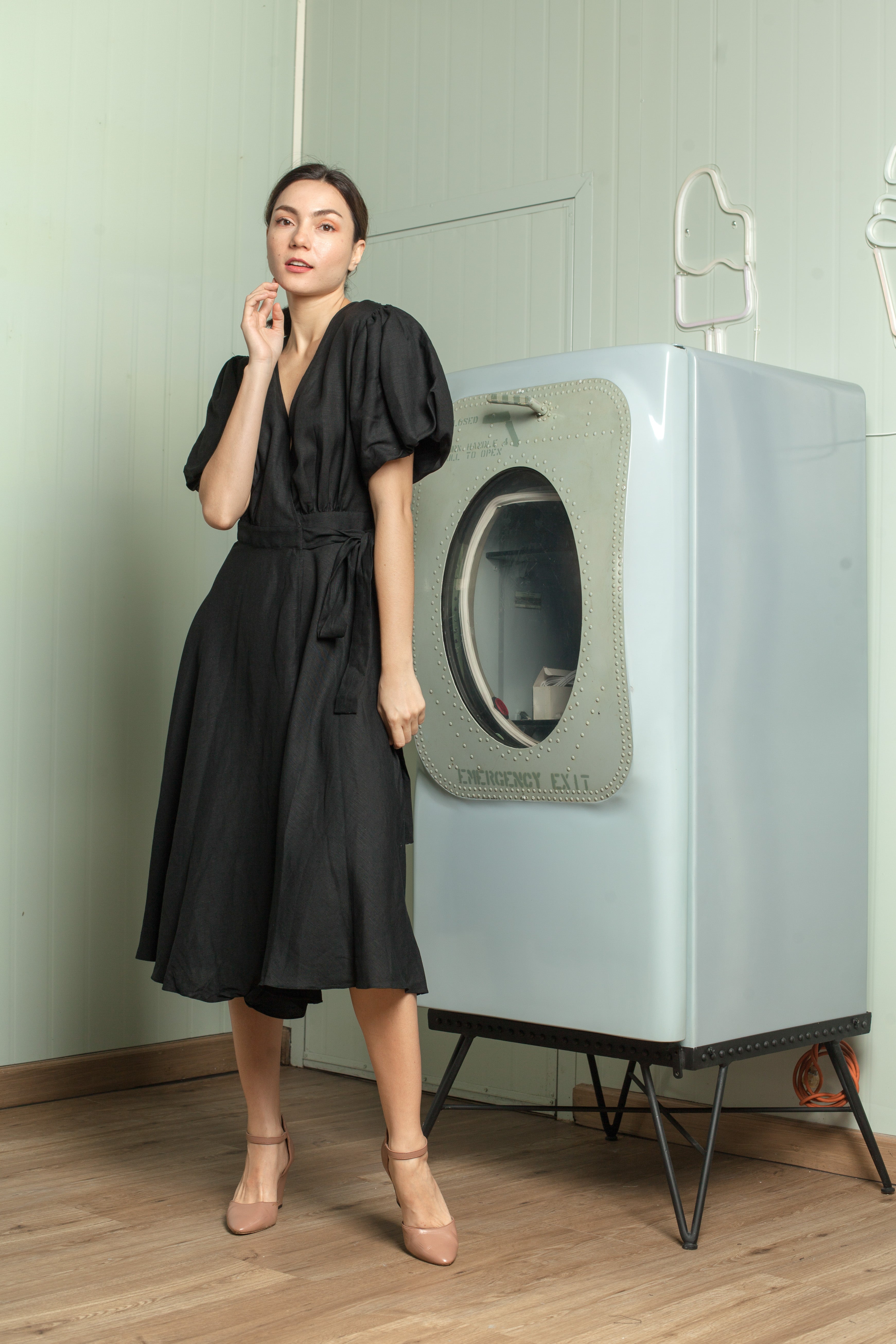 Short Mushroom Sleeve Wrap Midi Dress — Black