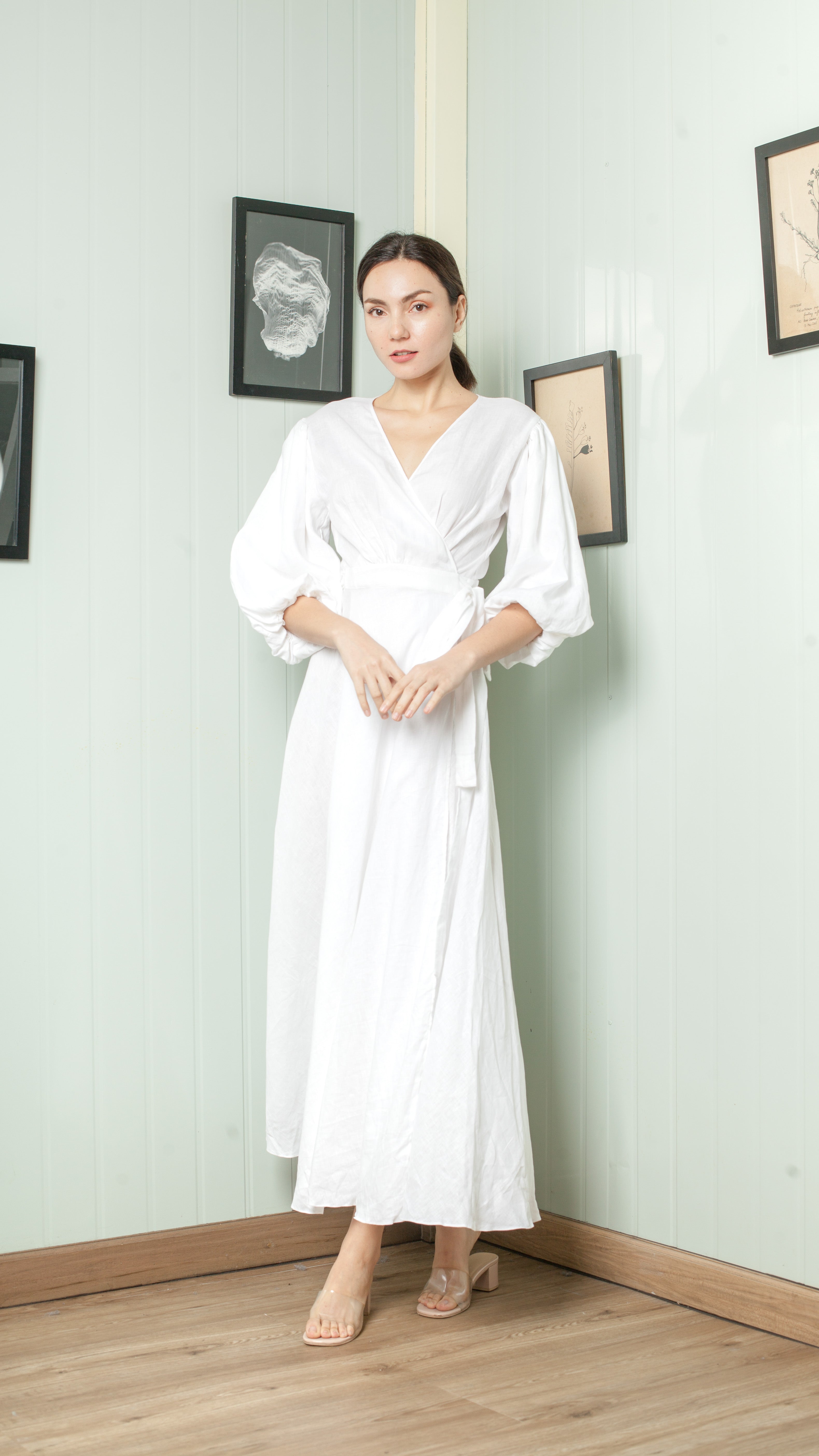 3/4 Mushroom Sleeve Open Back Wrap Long Dress — White