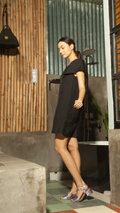 Front Zip V Neck Doll Dress — Black