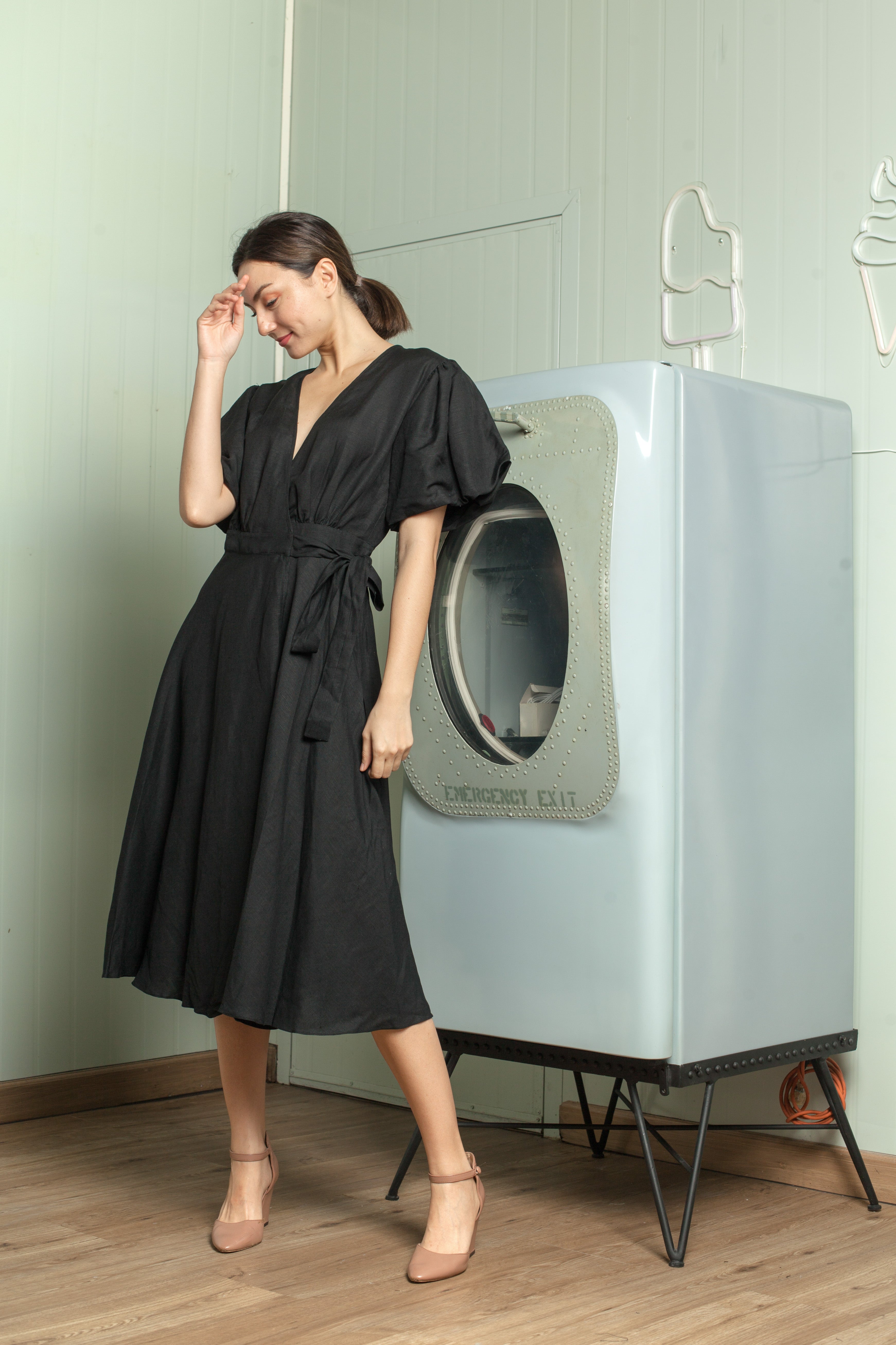 Short Mushroom Sleeve Wrap Midi Dress — Black